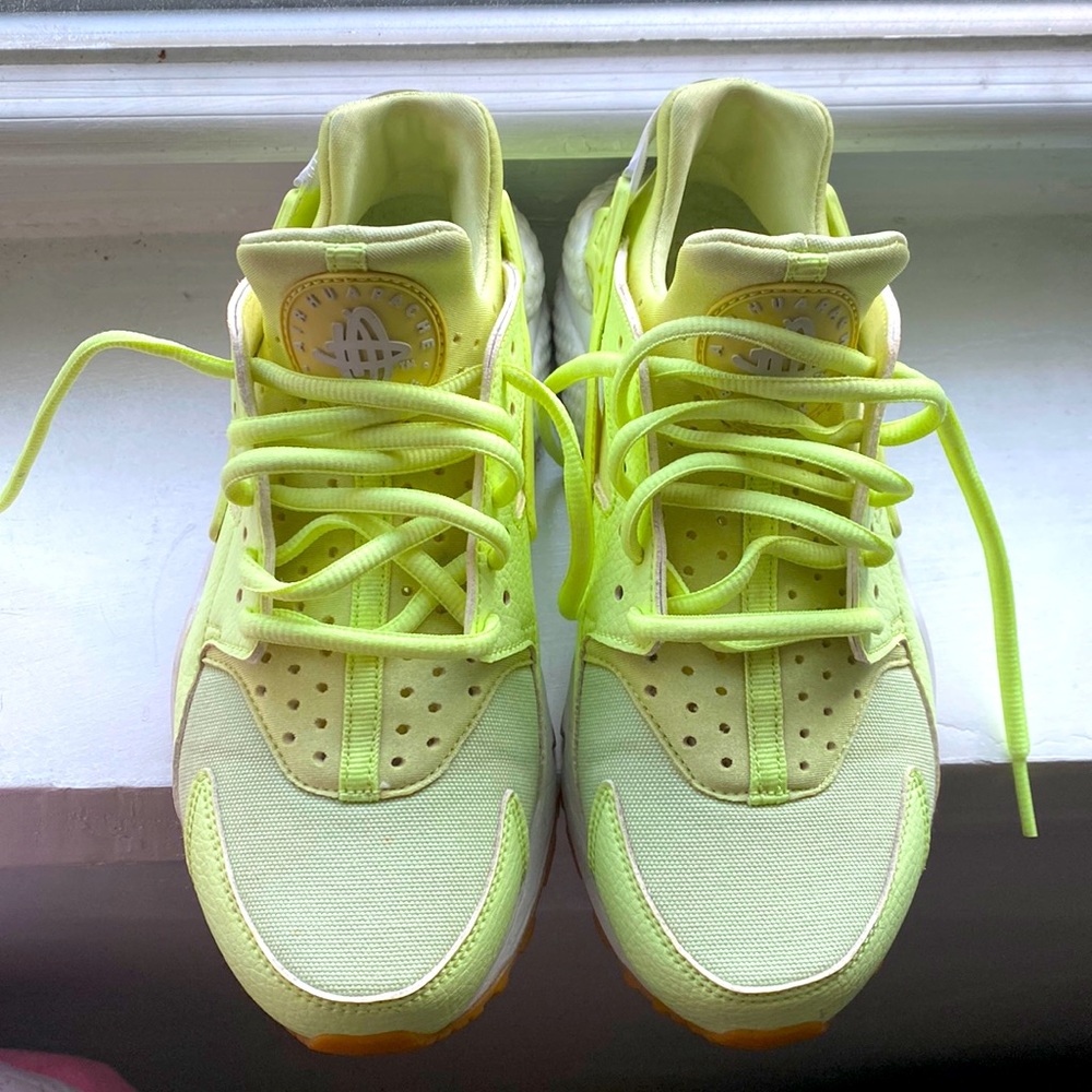Women’s Nike Huaraches Sz 6